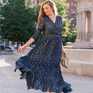 CHICWISH fit and flare navy maxi dress with gold star print. XXL